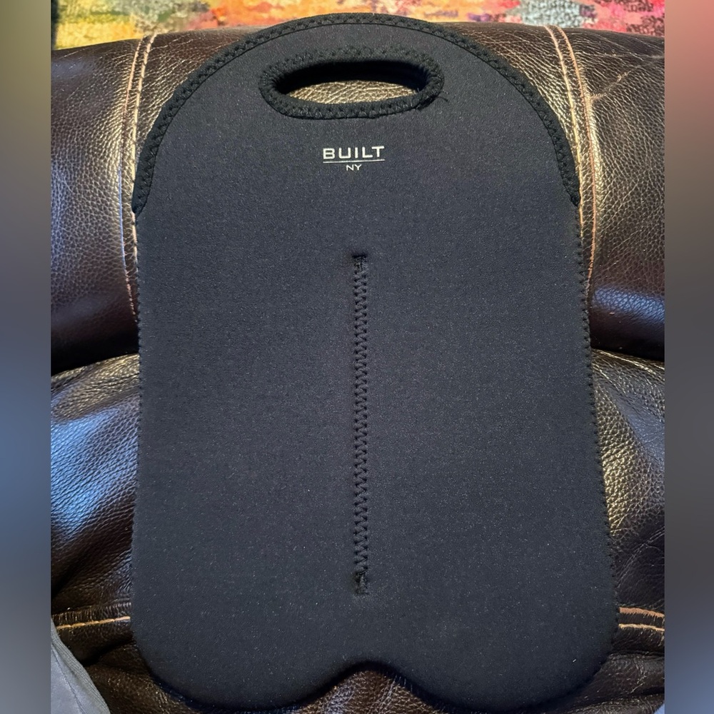 Built NY 2 bottle wine holder